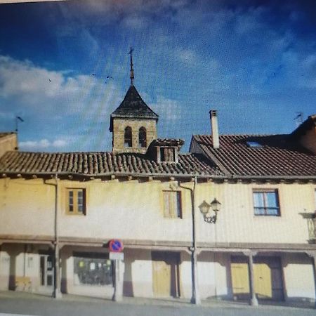 Mencia Villa Мансия де лас Мулас Екстериор снимка